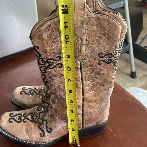 Corral Cowboy Boots with Design/Jewels - Picture 9 of 9